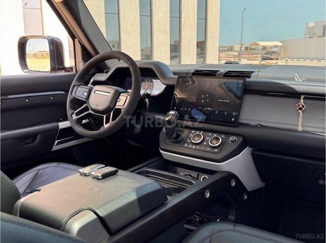 Land Rover Defender 2021, 72,800 km - 2.0 л - Bakı