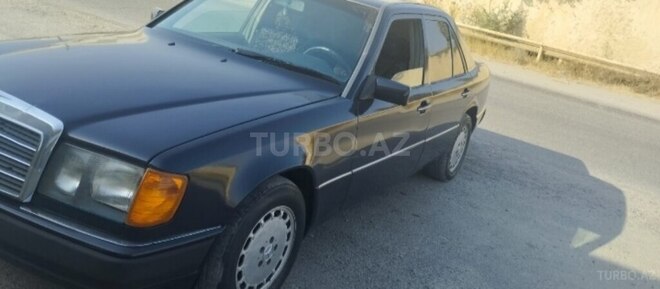 Mercedes E 300 1991, 300,000 km - 2.0 l - Sumqayıt