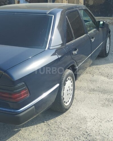 Mercedes E 300 1991, 300,000 km - 2.0 l - Sumqayıt
