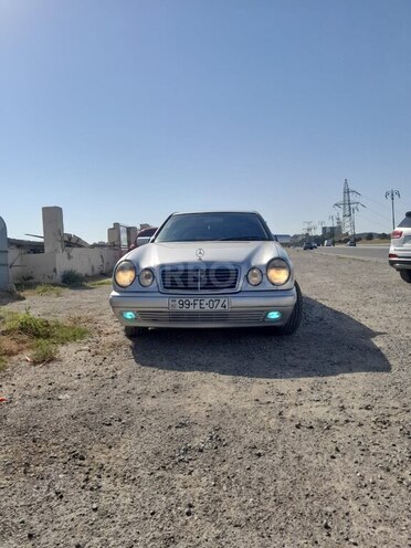 Mercedes E 240 1998, 334,000 km - 2.4 l - Lənkəran