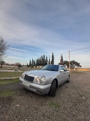 Mercedes E 240 1998, 334,000 km - 2.4 l - Lənkəran