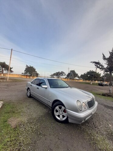 Mercedes E 240 1998, 334,000 km - 2.4 l - Lənkəran