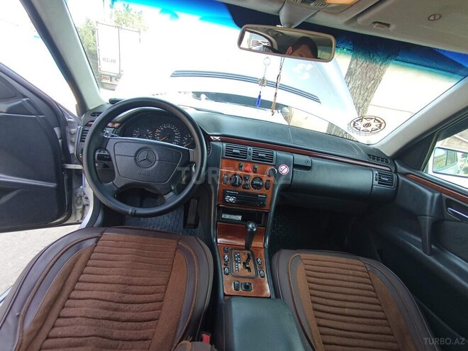 Mercedes E 240 1998, 334,000 km - 2.4 l - Lənkəran