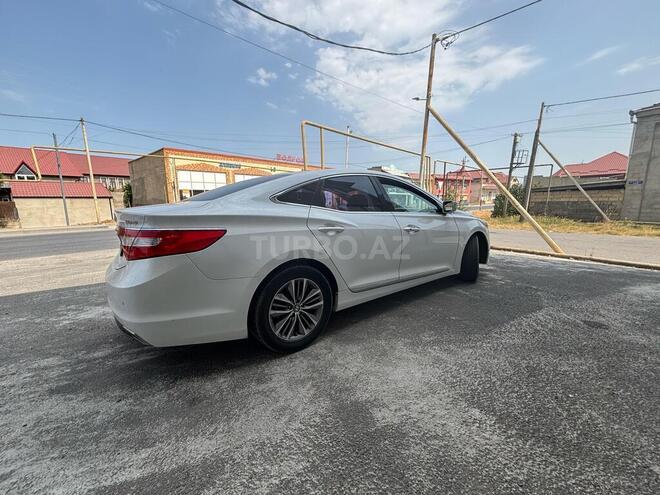 Hyundai Grandeur 2015, 219,000 km - 2.4 л - Quba