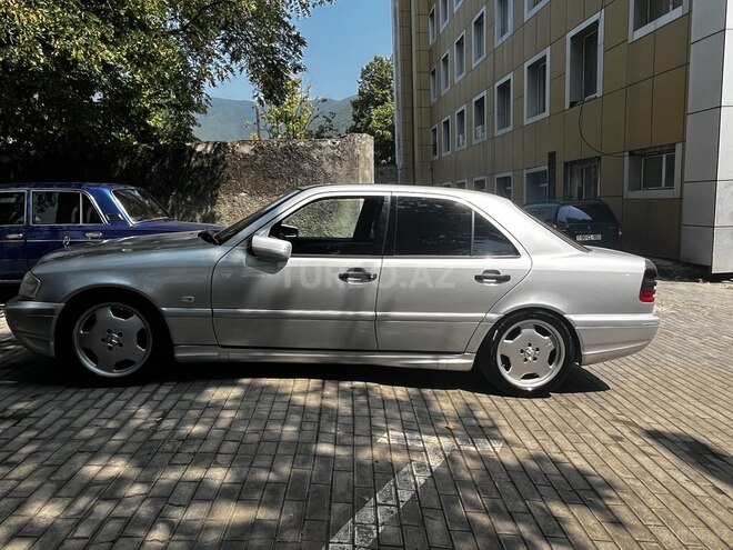 Mercedes C 240 2000, 356,000 km - 2.4 l - Şəki