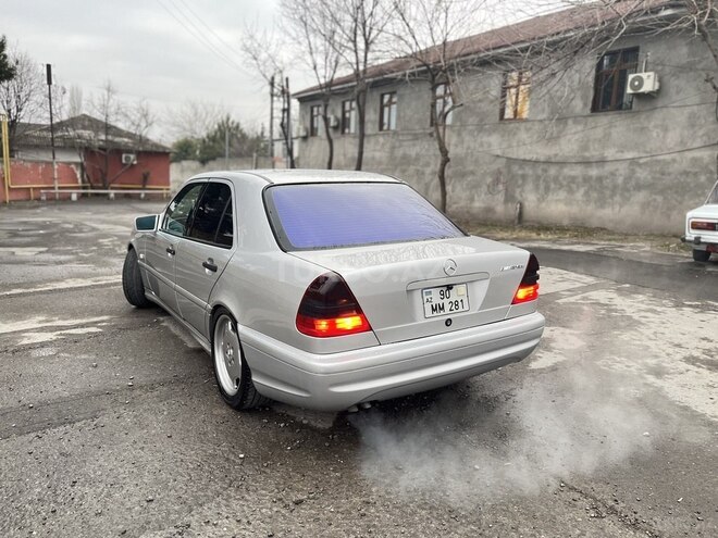 Mercedes C 240 2000, 356,000 km - 2.4 l - Şəki