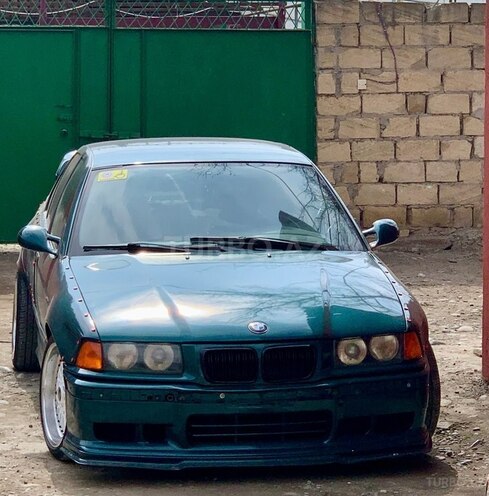 BMW 320 1994, 472,000 km - 2.0 л - Qazax