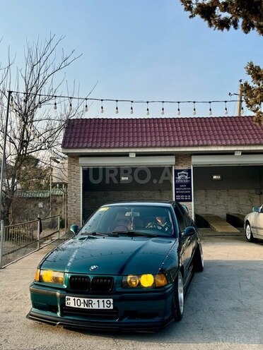 BMW 320 1994, 472,000 km - 2.0 л - Qazax