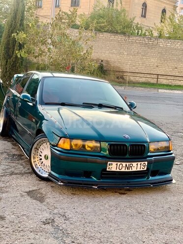 BMW 320 1994, 472,000 km - 2.0 л - Qazax