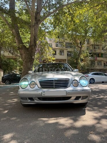Mercedes E 240 1999, 200,000 km - 2.4 l - Bakı