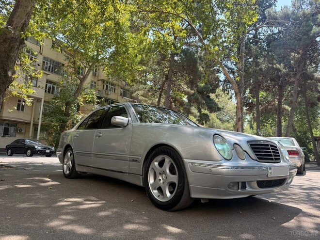 Mercedes E 240 1999, 200,000 km - 2.4 l - Bakı