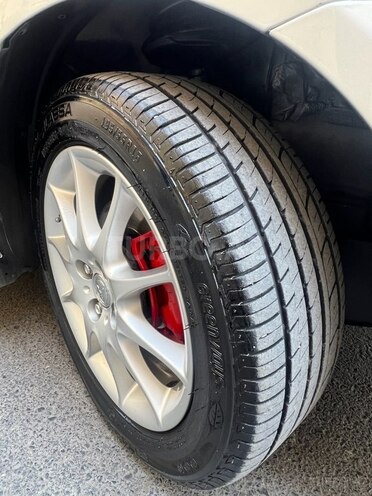 Toyota Corolla 2006, 192,145 km - 1.4 l - Bakı