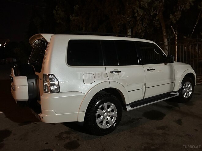 Mitsubishi Pajero 2015, 128,000 km - 3.0 л - Bakı