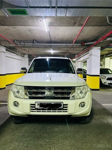 Mitsubishi Pajero 2015, 128,000 km - 3.0 л - Bakı