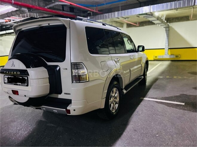 Mitsubishi Pajero 2015, 128,000 km - 3.0 л - Bakı