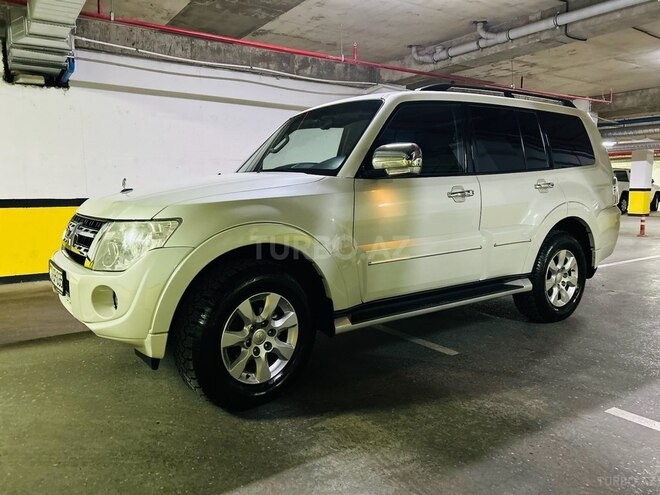 Mitsubishi Pajero 2015, 128,000 km - 3.0 л - Bakı