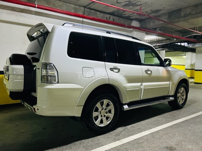 Mitsubishi Pajero 2015, 128,000 km - 3.0 л - Bakı