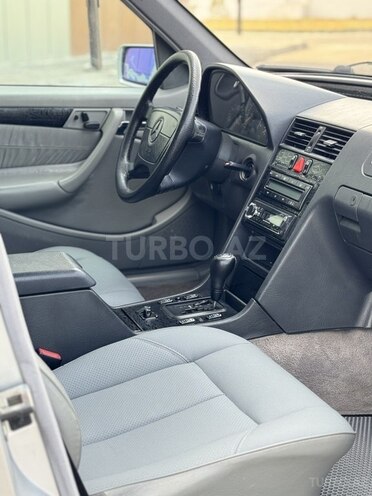 Mercedes C 230 1998, 196,000 km - 2.3 л - Saatlı
