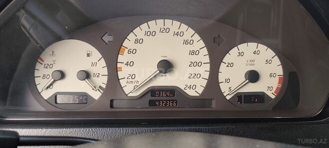 Mercedes C 200 2000, 432,366 km - 2.0 l - Bakı