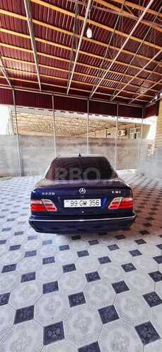 Mercedes E 220 2001, 420,000 km - 2.2 l - Şirvan