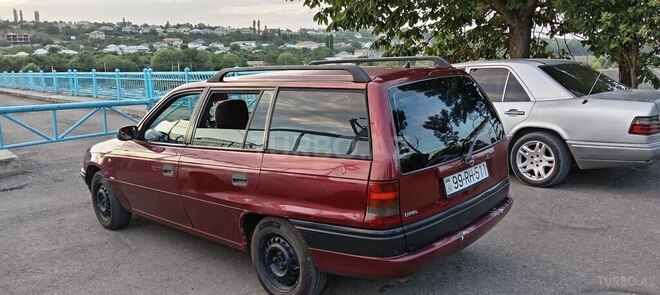 Opel Astra 1996, 677,785 km - 1.6 l - Quba
