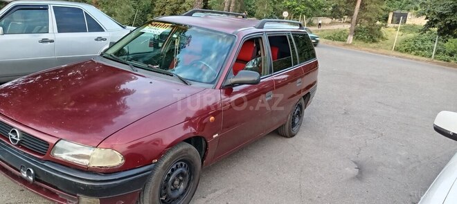 Opel Astra 1996, 677,785 km - 1.6 l - Quba