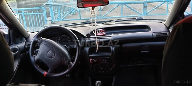 Opel Astra 1996, 677,785 km - 1.6 l - Quba