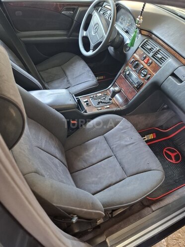 Mercedes E 200 1997, 296,000 km - 2.0 l - Sabirabad