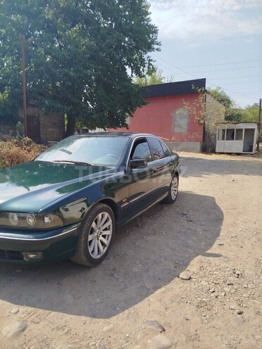 BMW 520 1996, 300,000 km - 2.0 l - Masallı