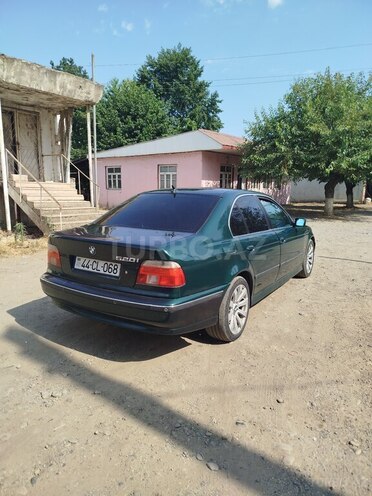 BMW 520 1996, 300,000 km - 2.0 l - Masallı