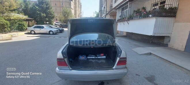 Mercedes E 230 1996, 372,900 km - 2.3 l - Bakı