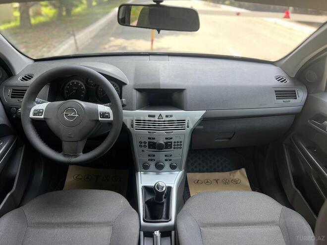 Opel Astra 2009, 228,000 km - 1.4 l - Gəncə
