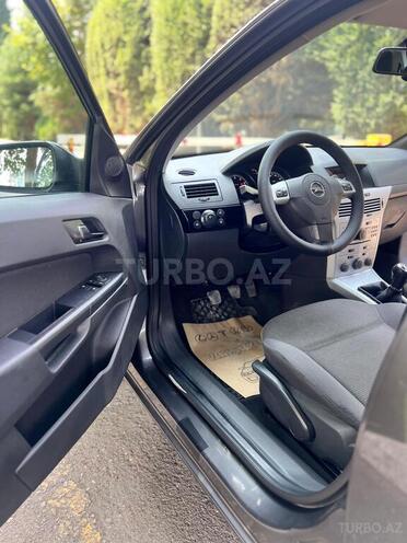 Opel Astra 2009, 228,000 km - 1.4 l - Gəncə
