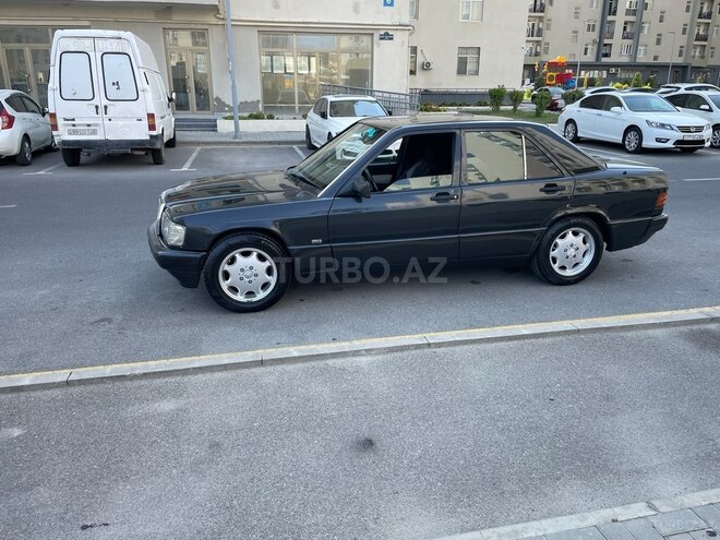 Mercedes 190 1993, 342,728 km - 2.0 л - Bakı