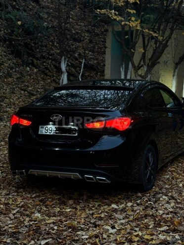 Hyundai Elantra 2015, 280,026 km - 1.8 l - Masallı