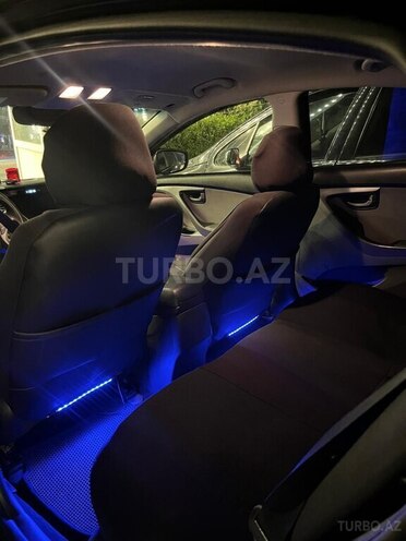 Hyundai Elantra 2015, 280,026 km - 1.8 l - Masallı