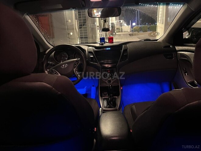 Hyundai Elantra 2015, 280,026 km - 1.8 l - Masallı