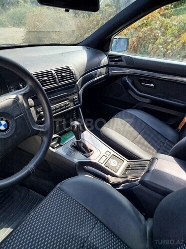 BMW 520 1996, 300,000 km - 2.0 l - Masallı