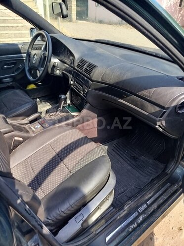 BMW 520 1996, 300,000 km - 2.0 l - Masallı