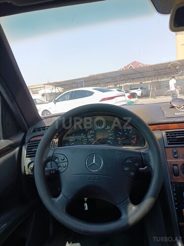 Mercedes E 220 d 1998, 300,000 km - 2.2 л - Bakı