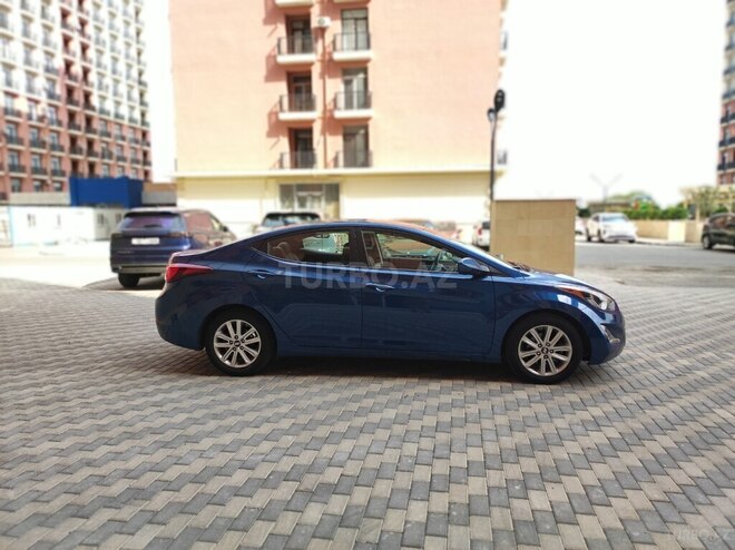 Hyundai Elantra 2015, 129,552 km - 1.8 л - Bakı