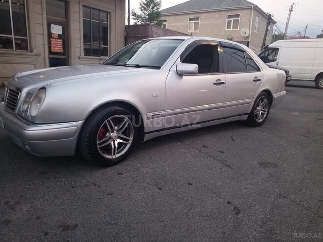 Mercedes E 240 1998, 324,654 km - 2.4 l - Zaqatala