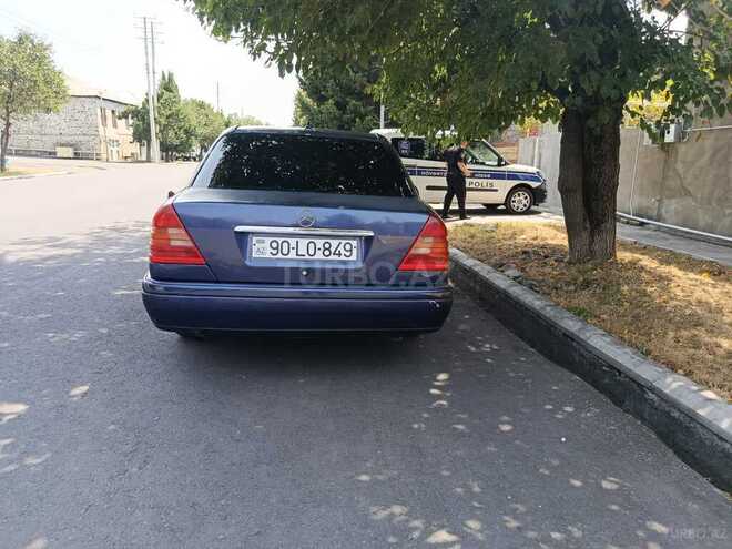 Mercedes C 180 1995, 350,000 km - 1.8 л - Qax