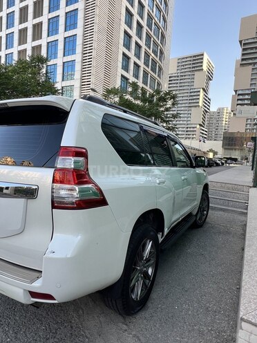 Toyota Land Cruiser Prado 2010, 226,000 km - 2.7 л - Bakı