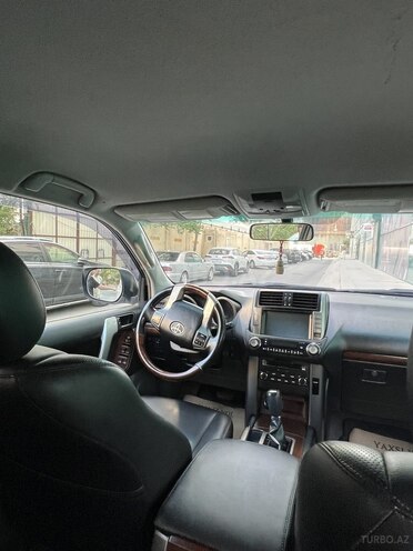 Toyota Land Cruiser Prado 2010, 226,000 km - 2.7 л - Bakı