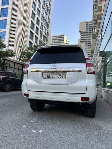 Toyota Land Cruiser Prado 2010, 226,000 km - 2.7 л - Bakı