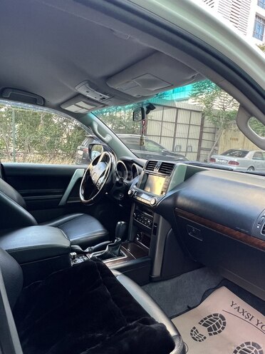 Toyota Land Cruiser Prado 2010, 226,000 km - 2.7 л - Bakı