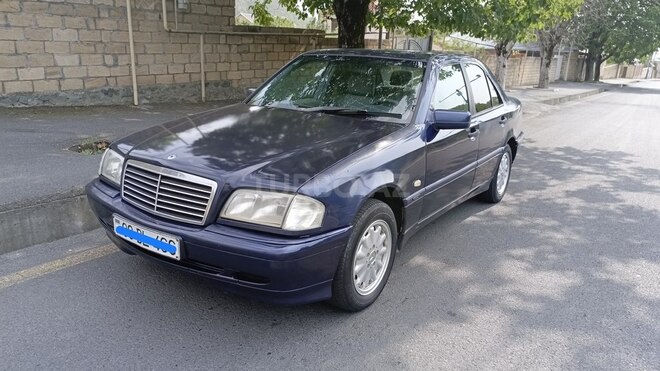 Mercedes C 180 1999, 363,500 km - 1.8 l - Qax