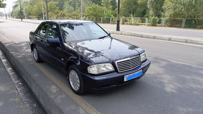 Mercedes C 180 1999, 363,500 km - 1.8 l - Qax