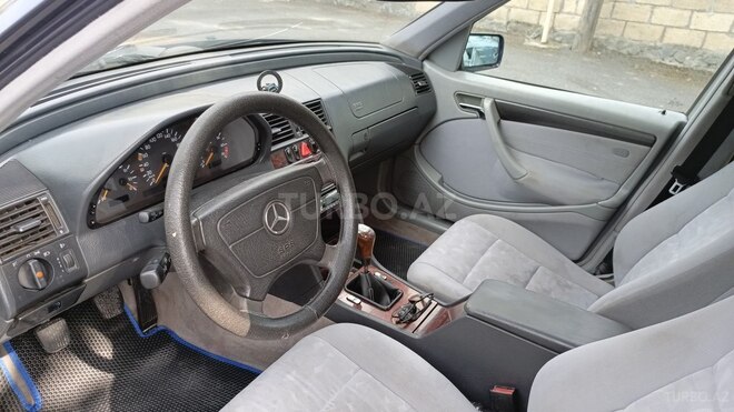 Mercedes C 180 1999, 363,500 km - 1.8 l - Qax
